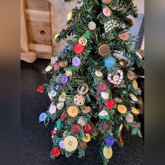 VTG christmas table top tree with button ornaments hand decorated burlap base - Picture 8 of 9